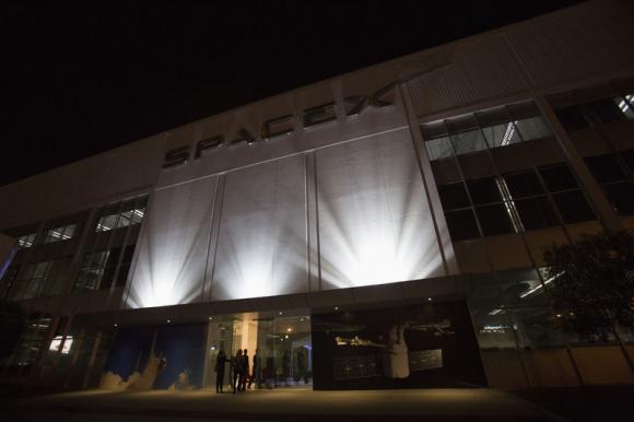  An exterior of the SpaceX headquarters in Hawthorne, California May 29, 2014. (Credit: Reuters/Mario Anzuoni) 