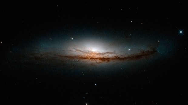 A new scientific theory suggests that when black holes reach the end of their lifespan, they explode into “white holes” and release all of their matter into space. (Credit: Reuters / NASA)