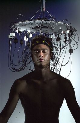Brainwave electrodes for regenerative musical performance (Credit: BY-SA 3.0)