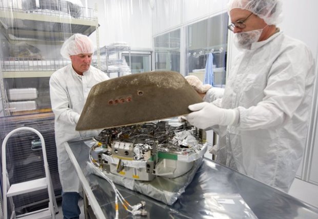 Scientists may have identified the first known dust particles from outside our Solar System, in samples returned to Earth by a Nasa space mission. (Credit: NASA)