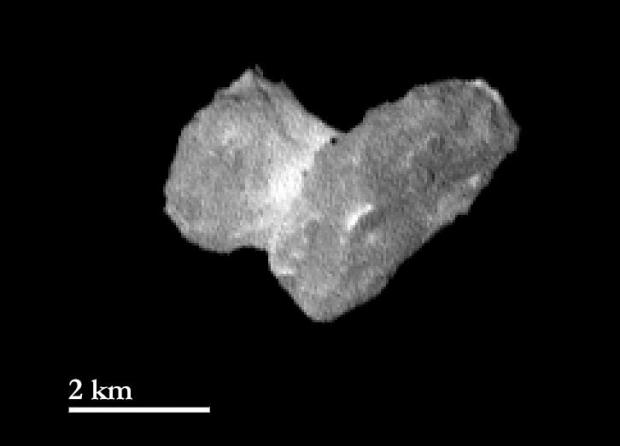 The European Space Agency's Rosetta spacecraft saw the nucleus of comet 67P/Churyumov-Gerasimernko from a distance of 1,210 miles (1,950 kilometers). Image taken July 29, 2014. (Credit: ESA/Rosetta/MPS for OSIRIS Team MPS/UPD/LAM/IAA/SSO/INTA/UPM/DASP/IDA)