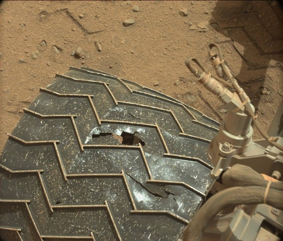 Evidence of a damaged wheel. (Credit: NASA/JPL-Caltech/MSSS)