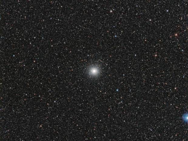 New observations of the star cluster Messier 54, shown above, reveal that it is just as strangely deficient in lithium as our own galaxy, deepening a mystery about the element's big bang origins. (Credit: ESO)